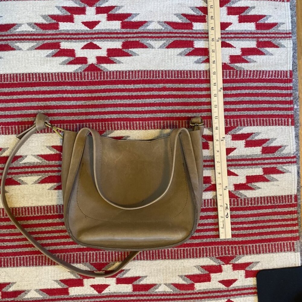 Beautiful J. Crew Leather Shoulder and Handbag. - Picture 11 of 15